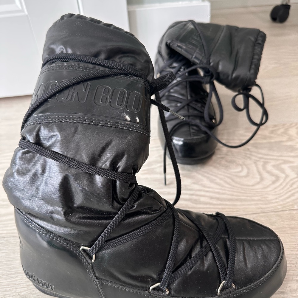 Tecnica Moon Boot Classic Black Snow Boots – Size EU 39 / US Women’s 6–7 - Picture 2 of 6
